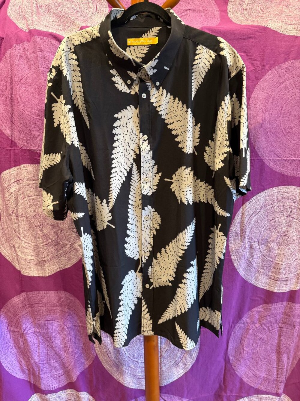 MANAOLA XXL Button Down Men's Shirt